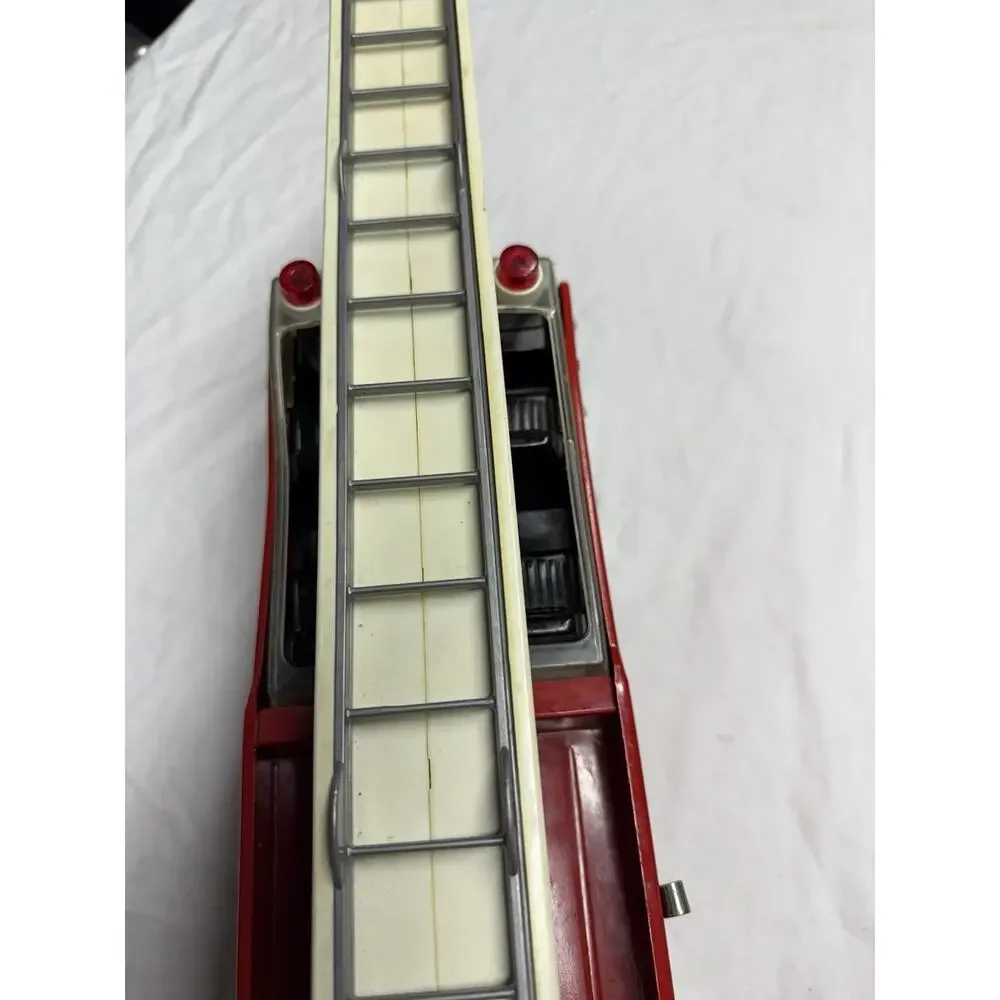 Vintage TONKA City of Blazedale Fire Ladder #2 Aerial Rescue Truck Red